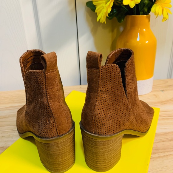 Universal Thread Peep Toe Ankle Boots - Picture 9 of 11